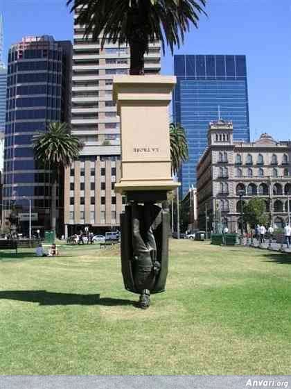 Weirdo Statue