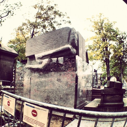 Oscar Wilde's grave Oscar Wilde's grave